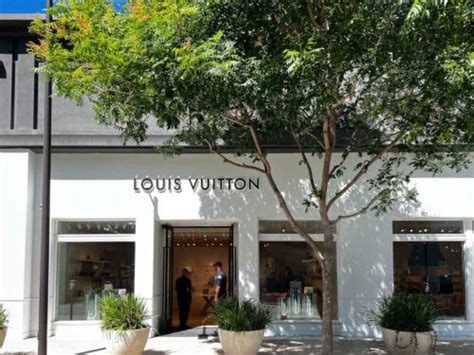 louis vuitton store in walnut creek|french designer walnut creek.